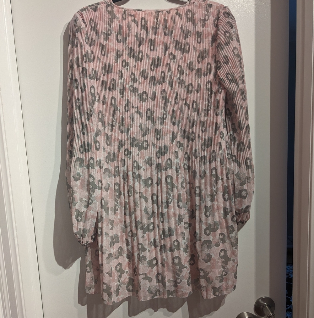 WILFRED Daydreamer V- neck Mini Dress - Picture 8 of 14
